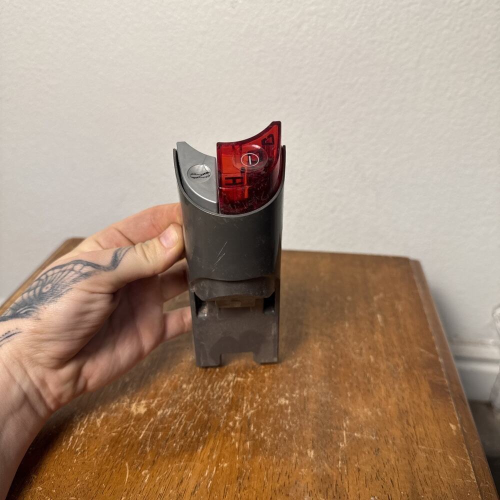 Dyson Ball UP13 DC41 DC65 DC66 DC50 Vacuum Cleaner Parts Power Switch Button‎ - Picture 7 of 7